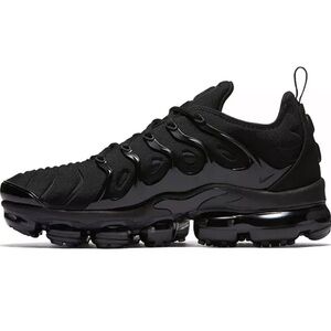 NEW NIKE Vapormax Plus Black Sneakers shoes athletic men size 11